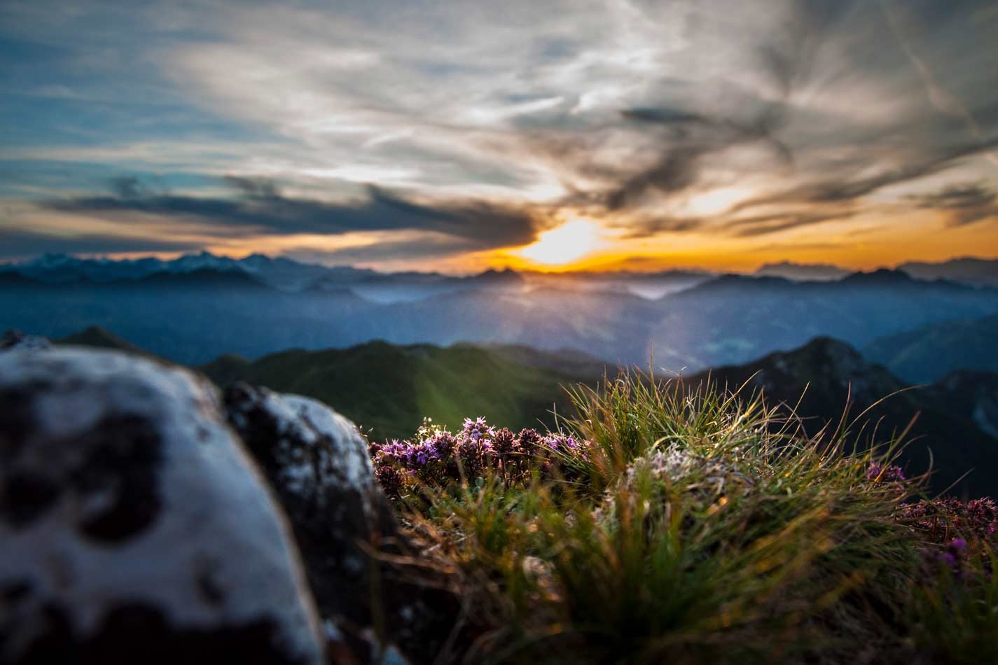 Sonnenuntergang am Berg