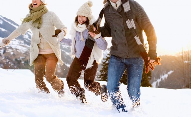 Spaß im Schnee mit der Familie im Winterurlaub in einer Ferienwohnung in Wagrain